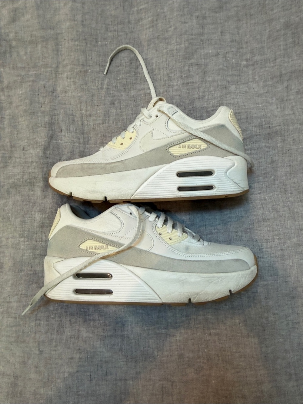 Nike Air Max Women’s Low-Top Sneakers — Cream & White - Picture 7 of 8